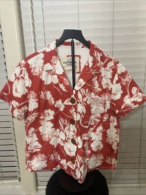 California Cowboy Red Floral Aloha Shirt Size M